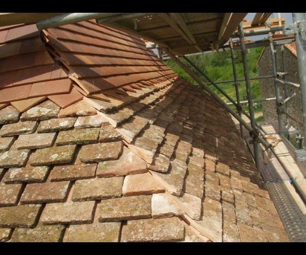 Travaux de tuiles plates – Foix – Les charpentiers du Lauragais