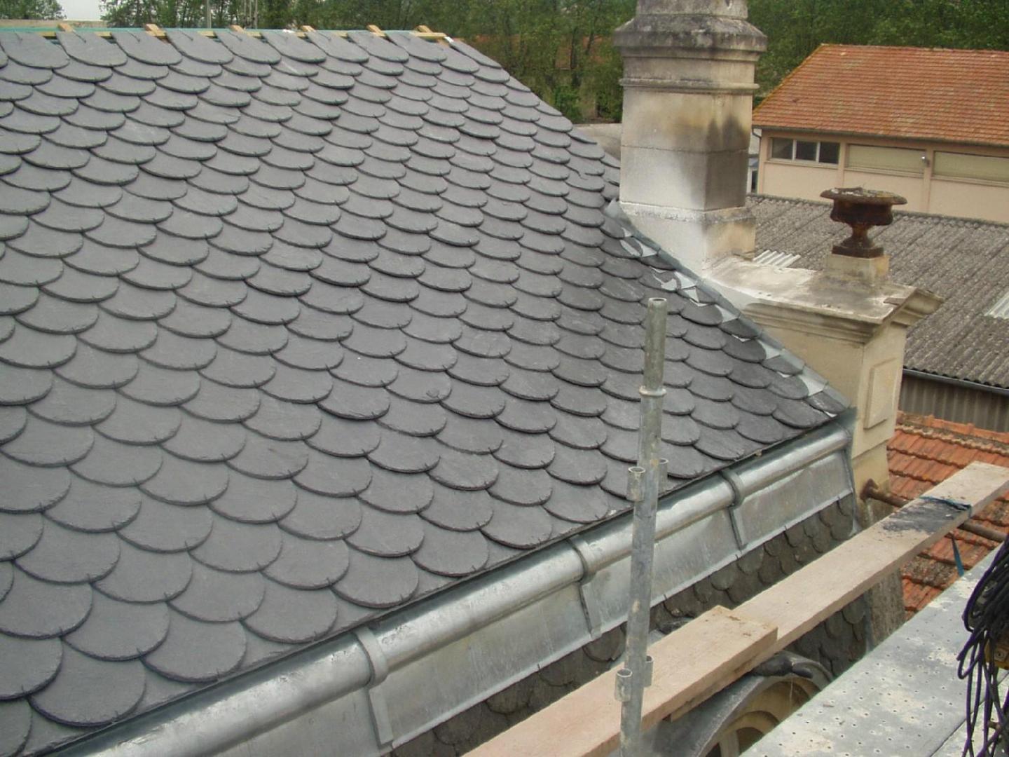 Rénovation toiture ancienne en tuiles plates – Castelnaudary- Les charpentiers du Lauragais