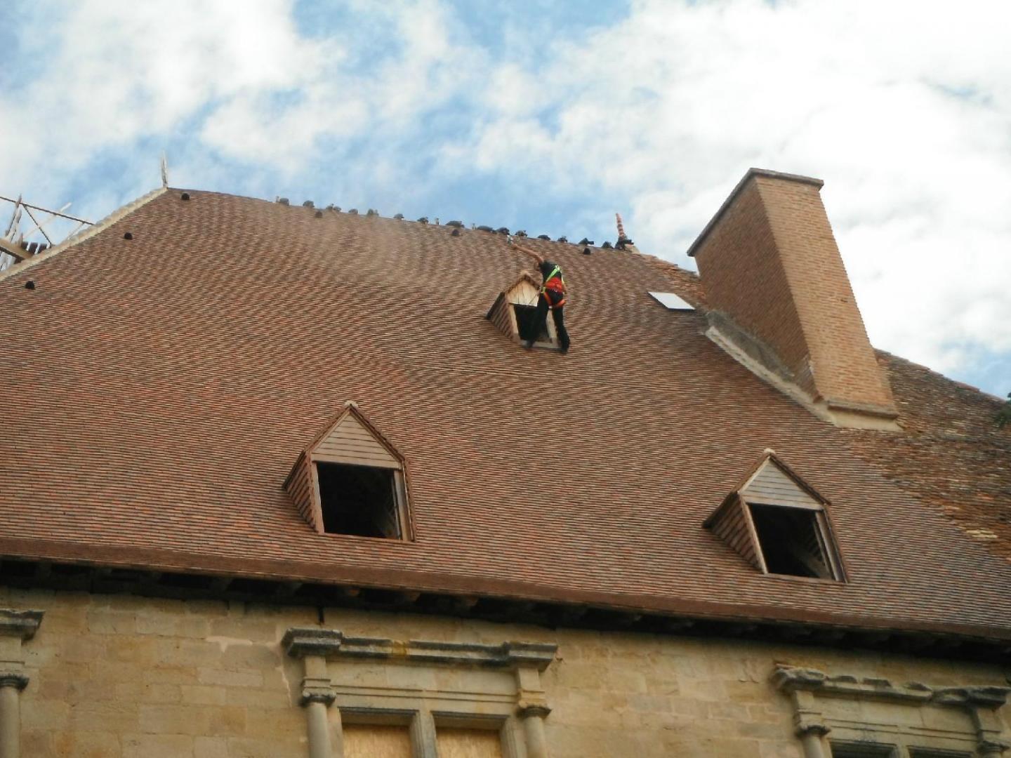 Toit tuiles plates – Toulouse – Les charpentiers du Lauragais