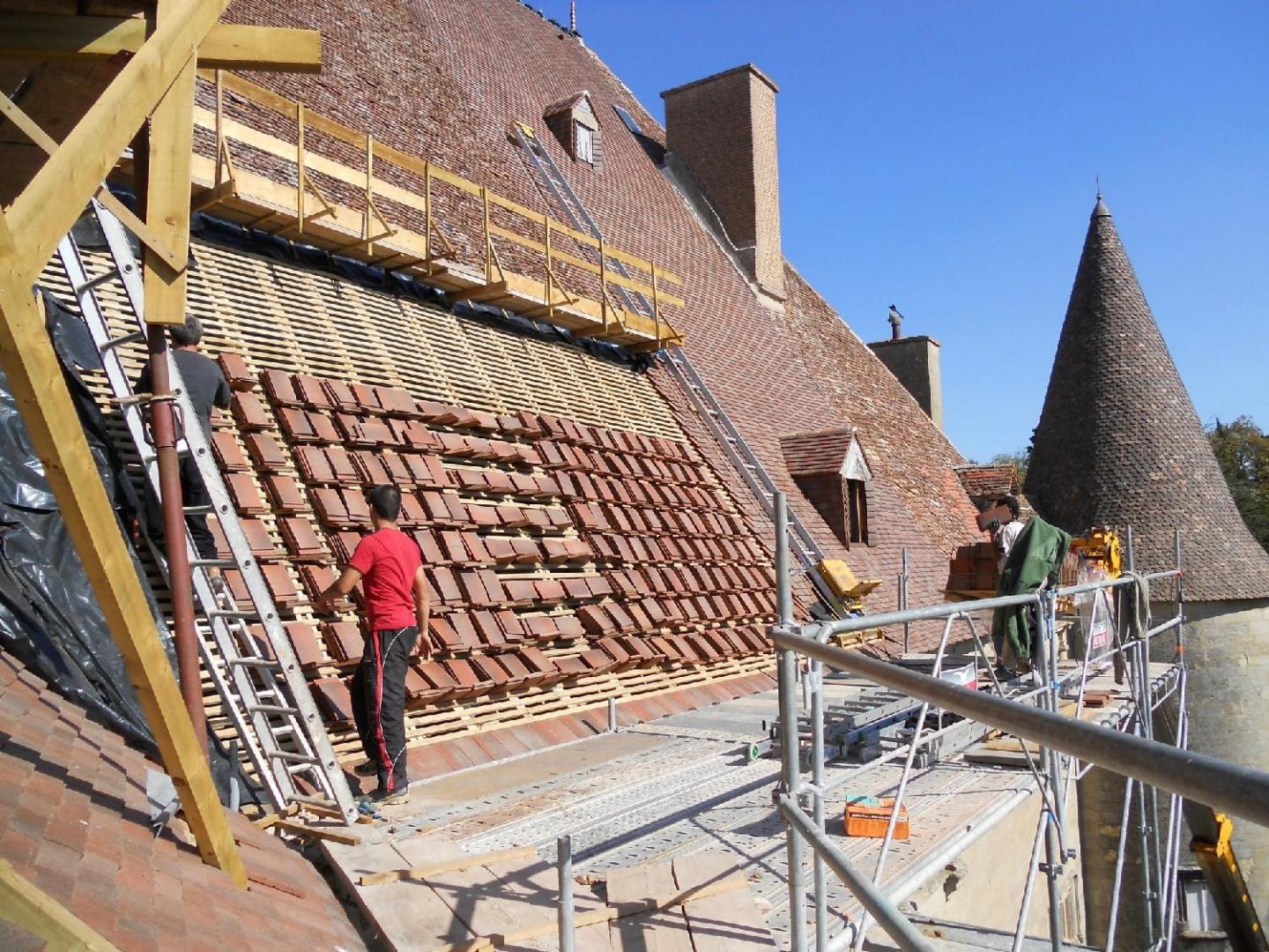 Travaux de tuiles ardoises – Carcassonne – Les charpentiers du Lauragais